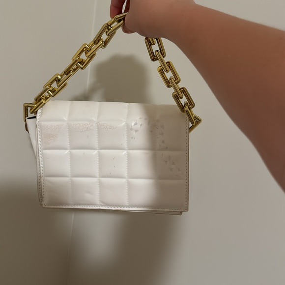 White And Gold Purse - Picture 2 of 4